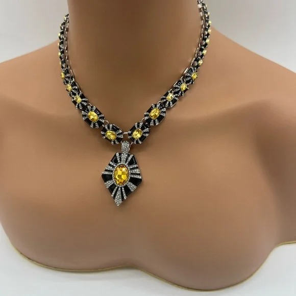 BLACK YELLOW SILVER VINTAGE STYLE RHINESTONE STATEMENT NECKLACE